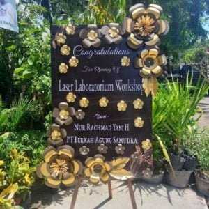 Bunga Papan Kertas Bintang Florist Sidoarjo