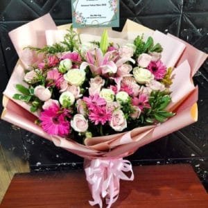 Hand Buket Bunga Bintang Florist Surabaya